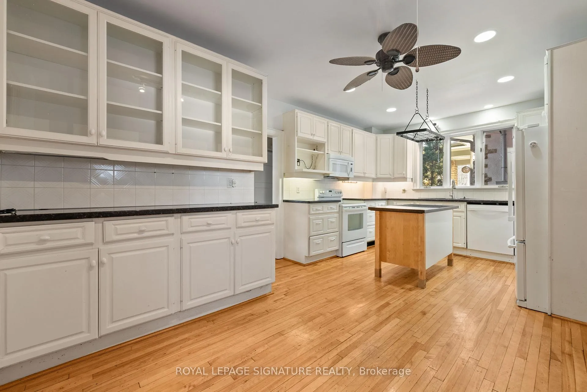 Photo 9 of 57 St Edmunds Drive, Toronto, Lawrence Park South — HOMEH