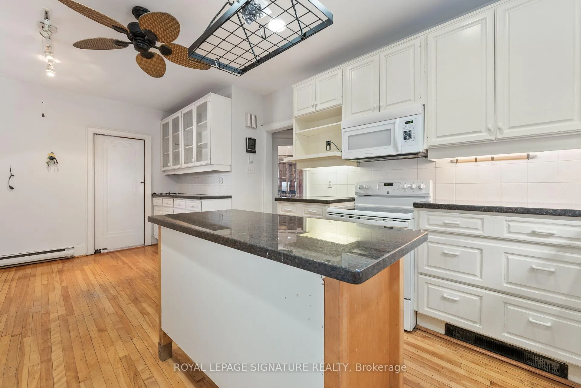 Photo 11 of 57 St Edmunds Drive, Toronto, Lawrence Park South — HOMEH