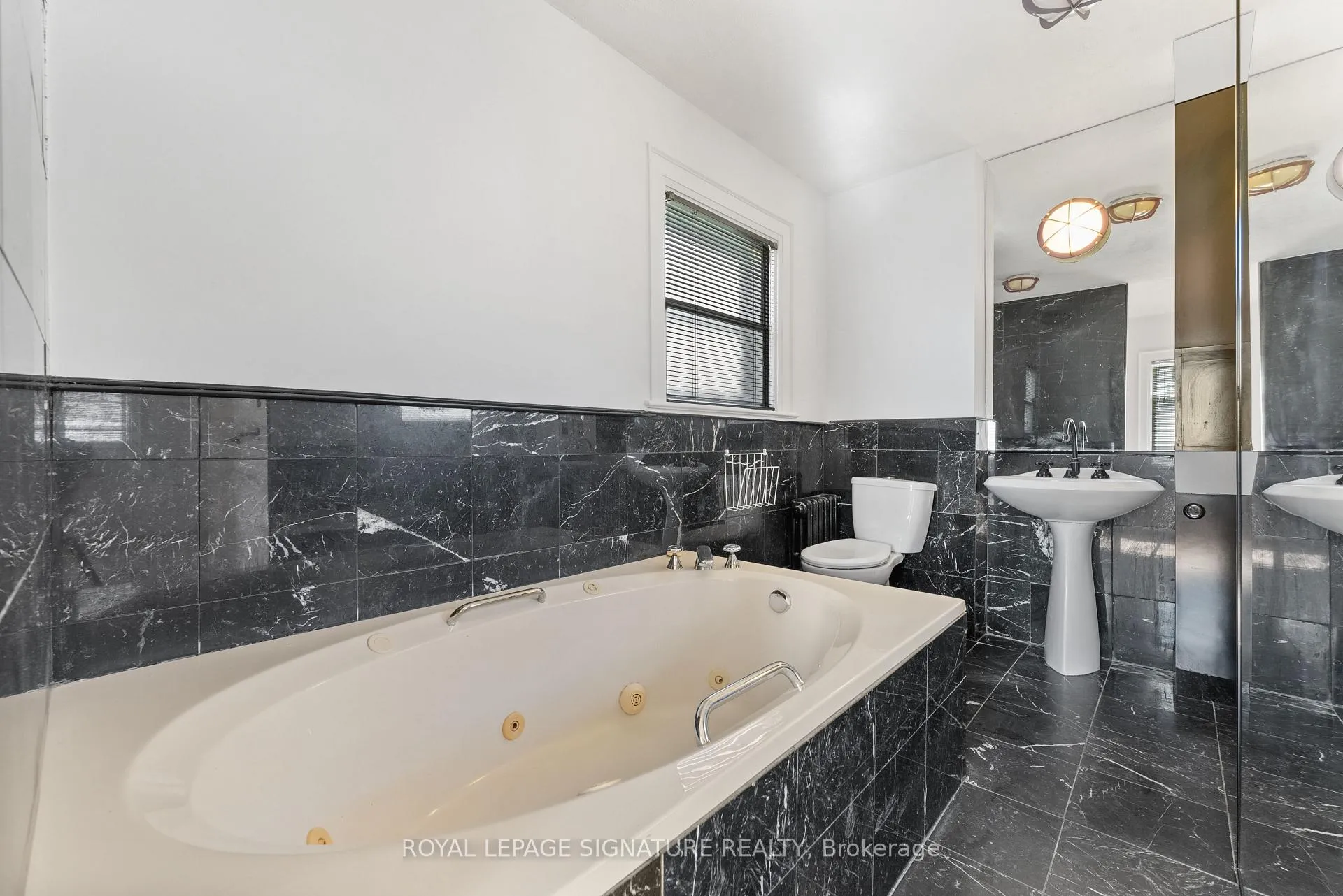 Photo 34 of 57 St Edmunds Drive, Toronto, Lawrence Park South — HOMEH