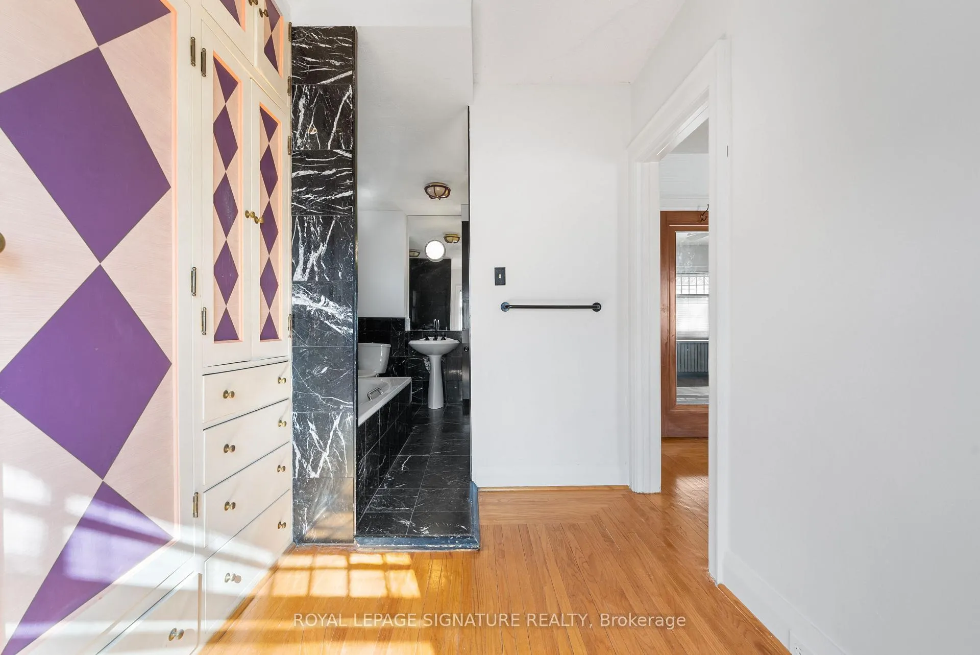 Photo 35 of 57 St Edmunds Drive, Toronto, Lawrence Park South — HOMEH