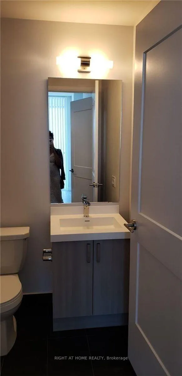 Photo 4 of Unit 2302, 7895 Jane Street, Vaughan, Concord — HOMEH