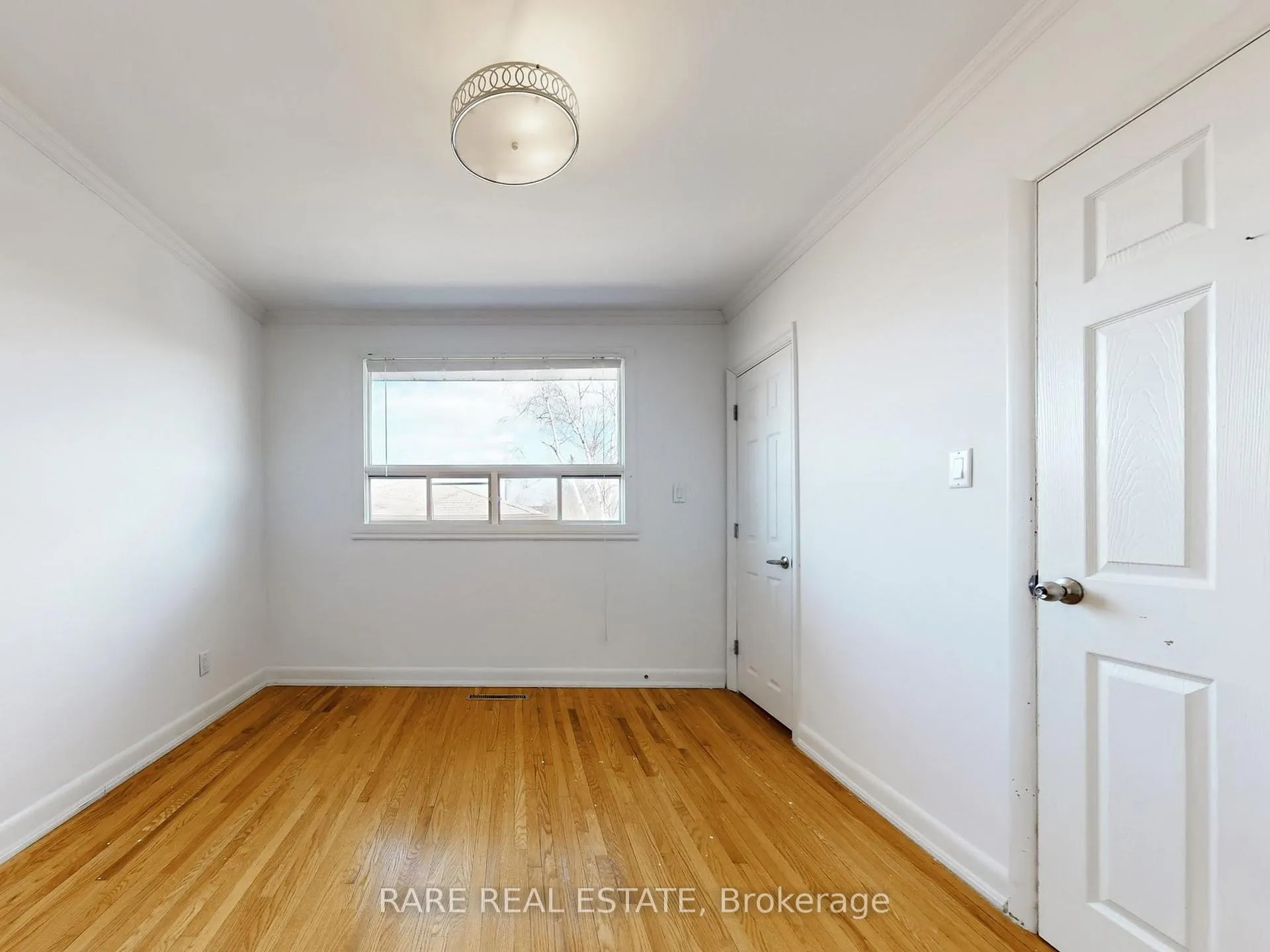 Photo 12 of Unit Main, 359 East 42nd Street, Hamilton, Hampton Heights — HOMEH