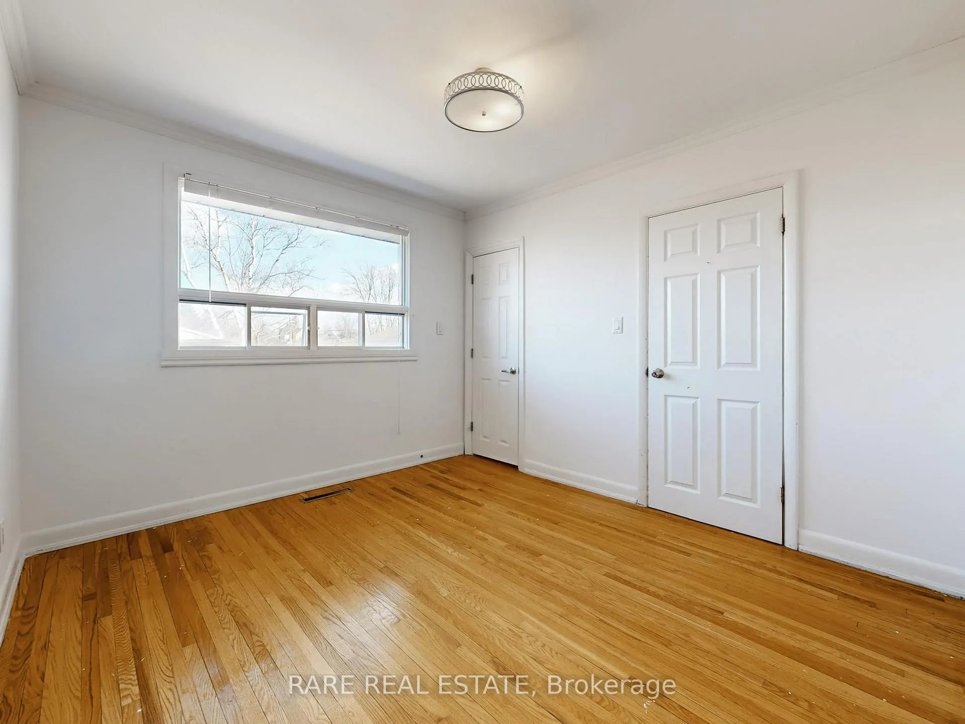 Photo 13 of Unit Main, 359 East 42nd Street, Hamilton, Hampton Heights — HOMEH