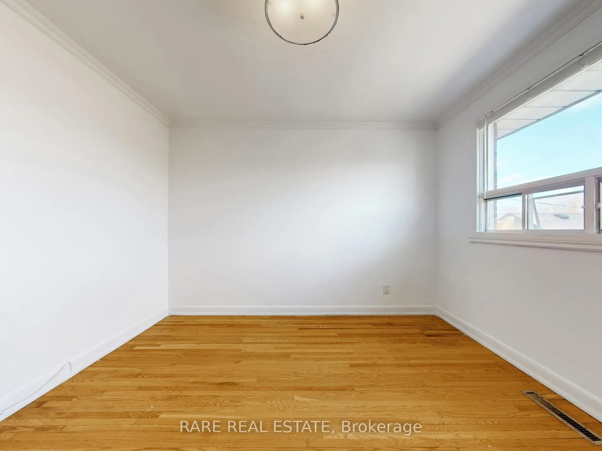 Photo 14 of Unit Main, 359 East 42nd Street, Hamilton, Hampton Heights — HOMEH