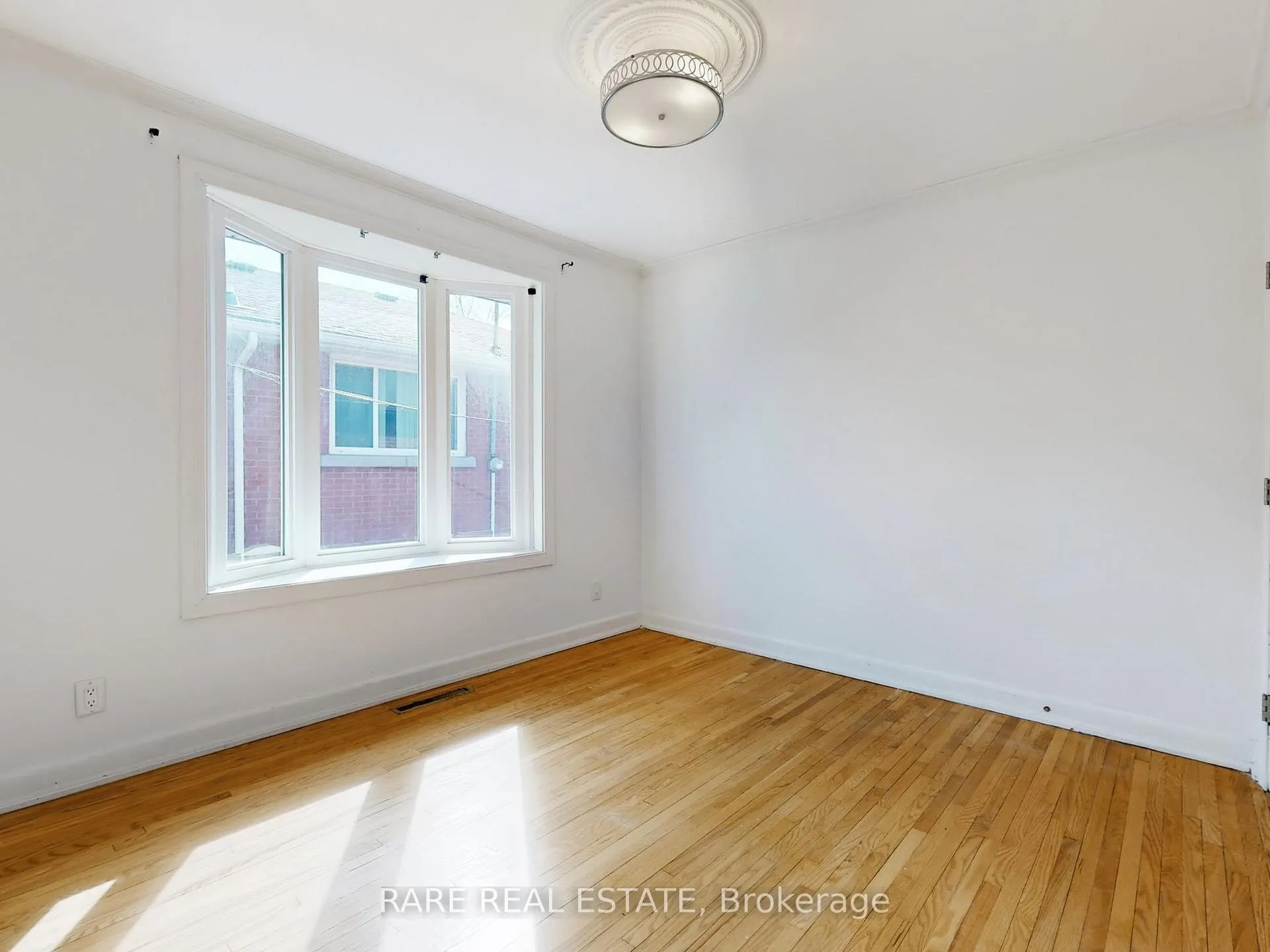 Photo 17 of Unit Main, 359 East 42nd Street, Hamilton, Hampton Heights — HOMEH