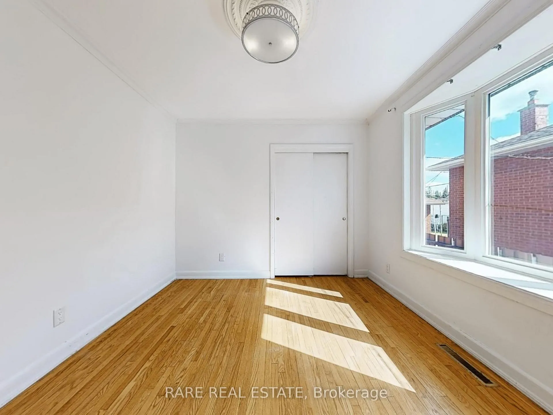 Photo 18 of Unit Main, 359 East 42nd Street, Hamilton, Hampton Heights — HOMEH