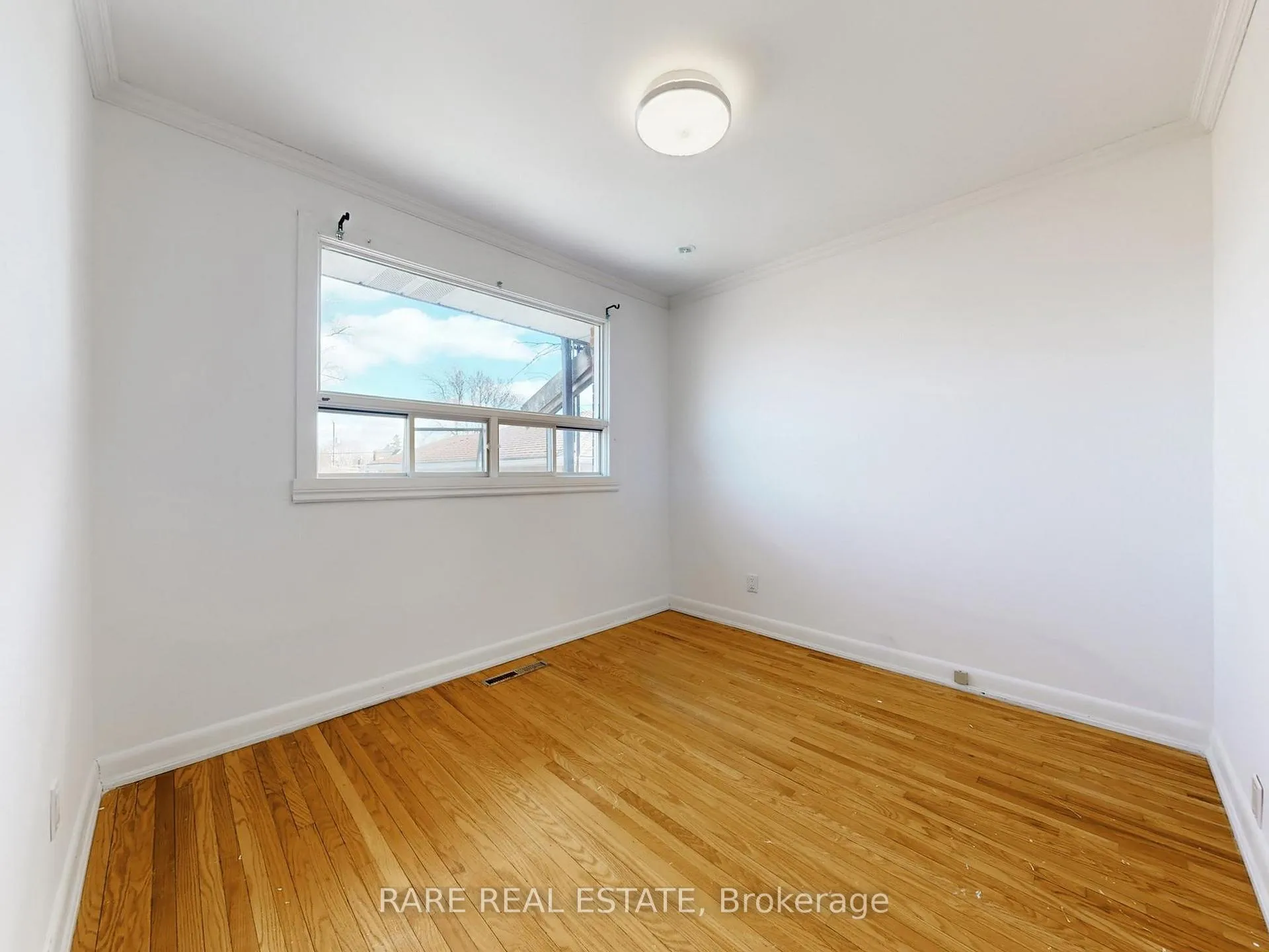 Photo 19 of Unit Main, 359 East 42nd Street, Hamilton, Hampton Heights — HOMEH