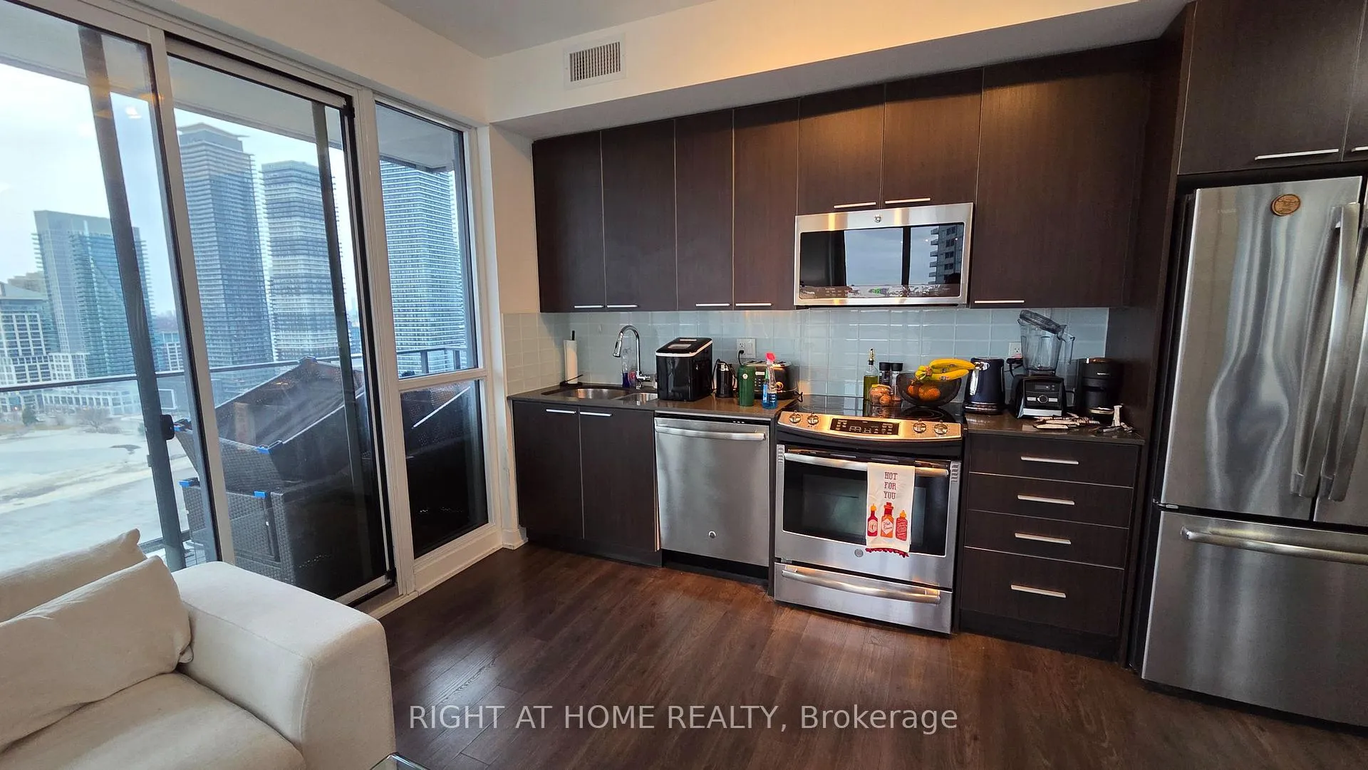 Photo 6 of Unit 2307, 10 Parklawn Road, Markham, Thornlea — HOMEH