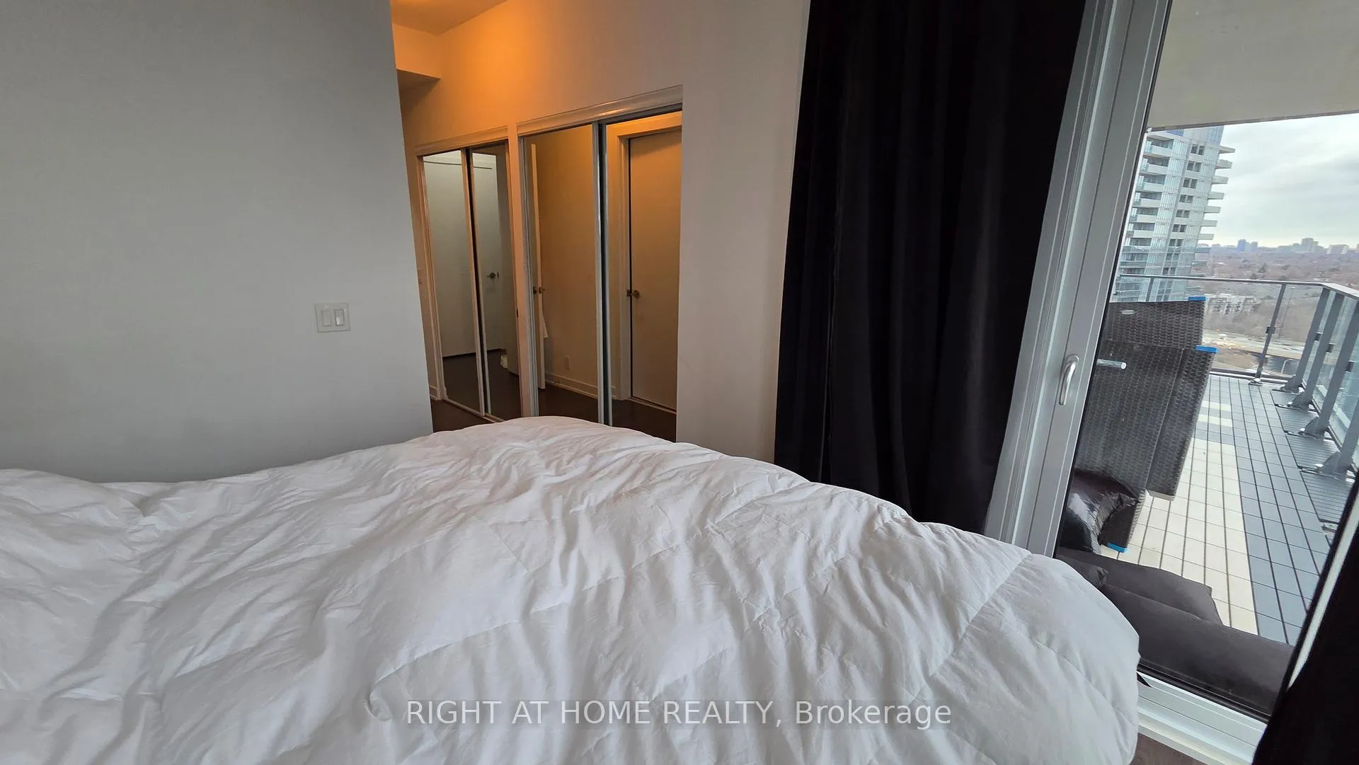 Photo 10 of Unit 2307, 10 Parklawn Road, Markham, Thornlea — HOMEH