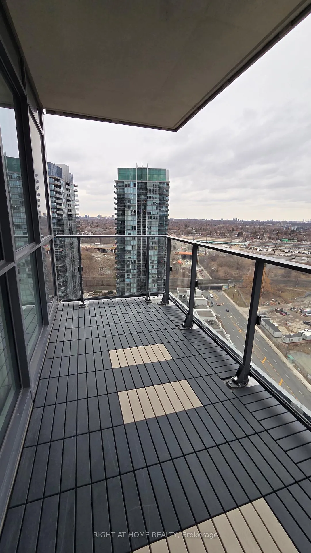 Photo 19 of Unit 2307, 10 Parklawn Road, Markham, Thornlea — HOMEH