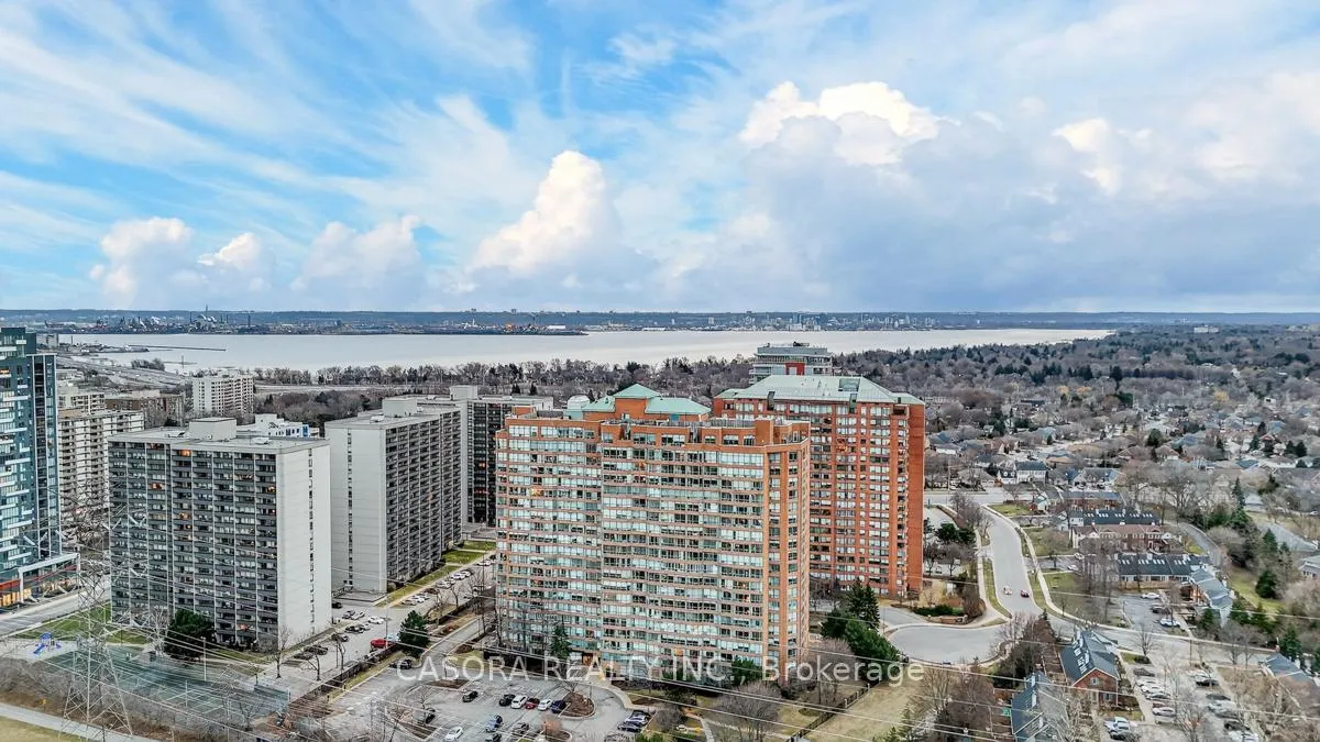 Photo 2 of Unit 1912, 1276 Maple Crossing Boulevard, Burlington, Brant — HOMEH