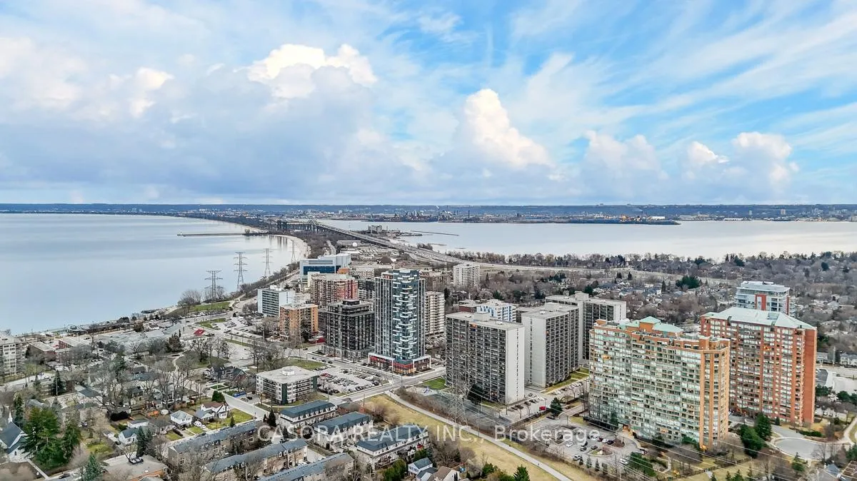 Photo 3 of Unit 1912, 1276 Maple Crossing Boulevard, Burlington, Brant — HOMEH