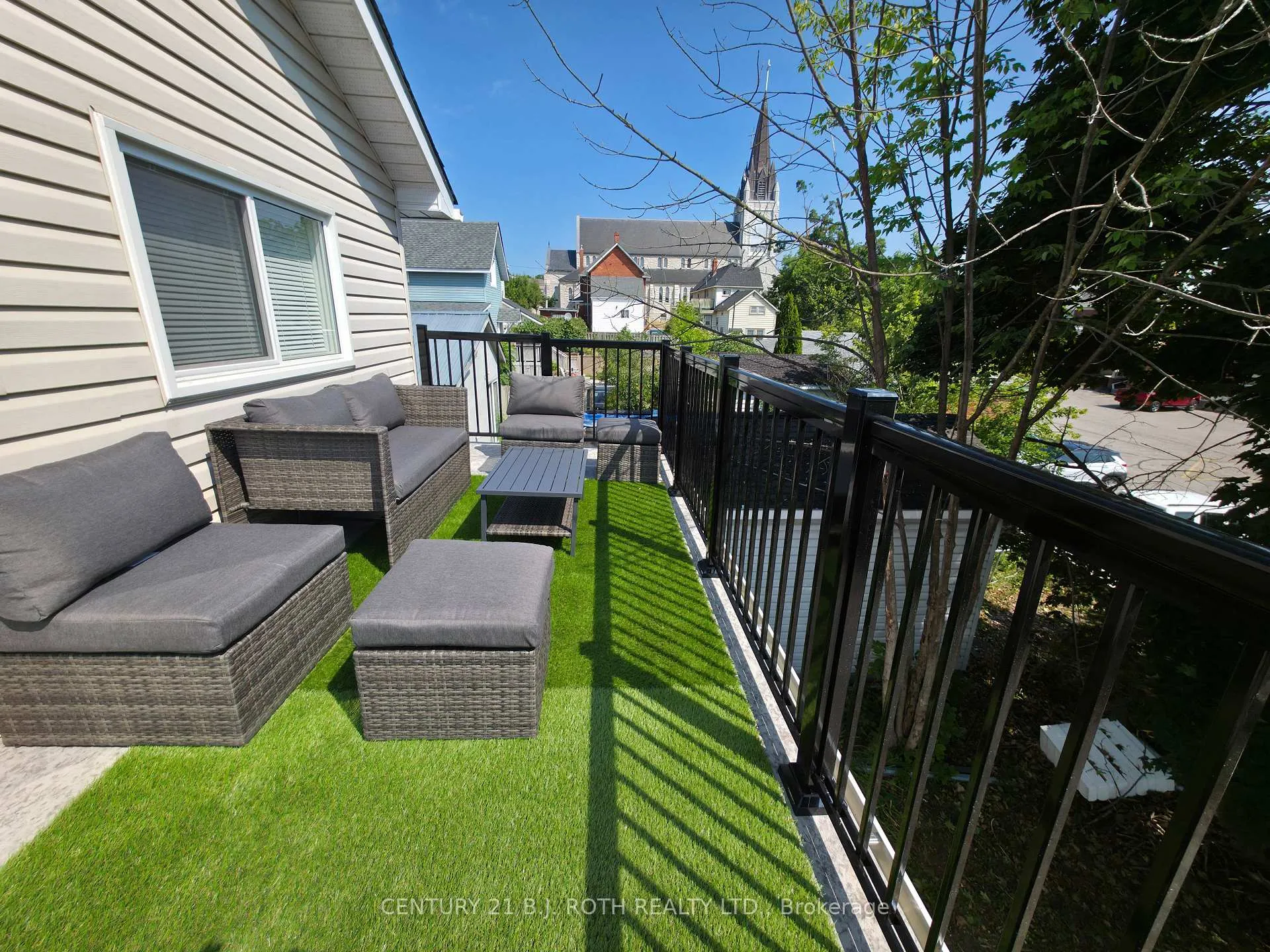 Photo 6 of Unit 2, 82 Albert Street N, Orillia — HOMEH
