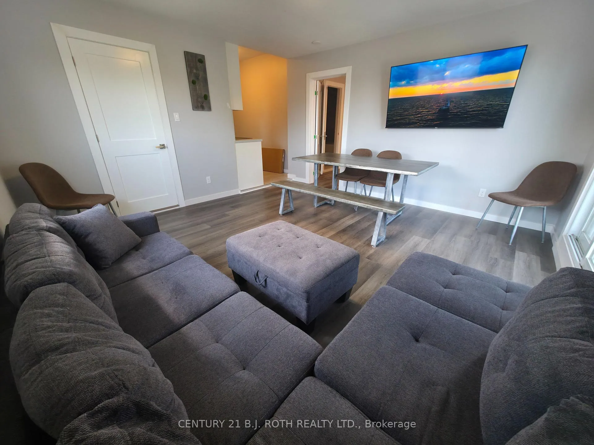 Photo 7 of Unit 2, 82 Albert Street N, Orillia — HOMEH