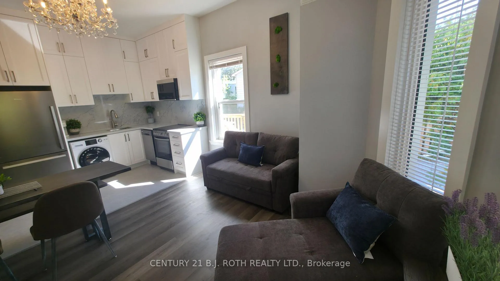 Photo 2 of Unit 3, 82 Albert Street N, Orillia — HOMEH