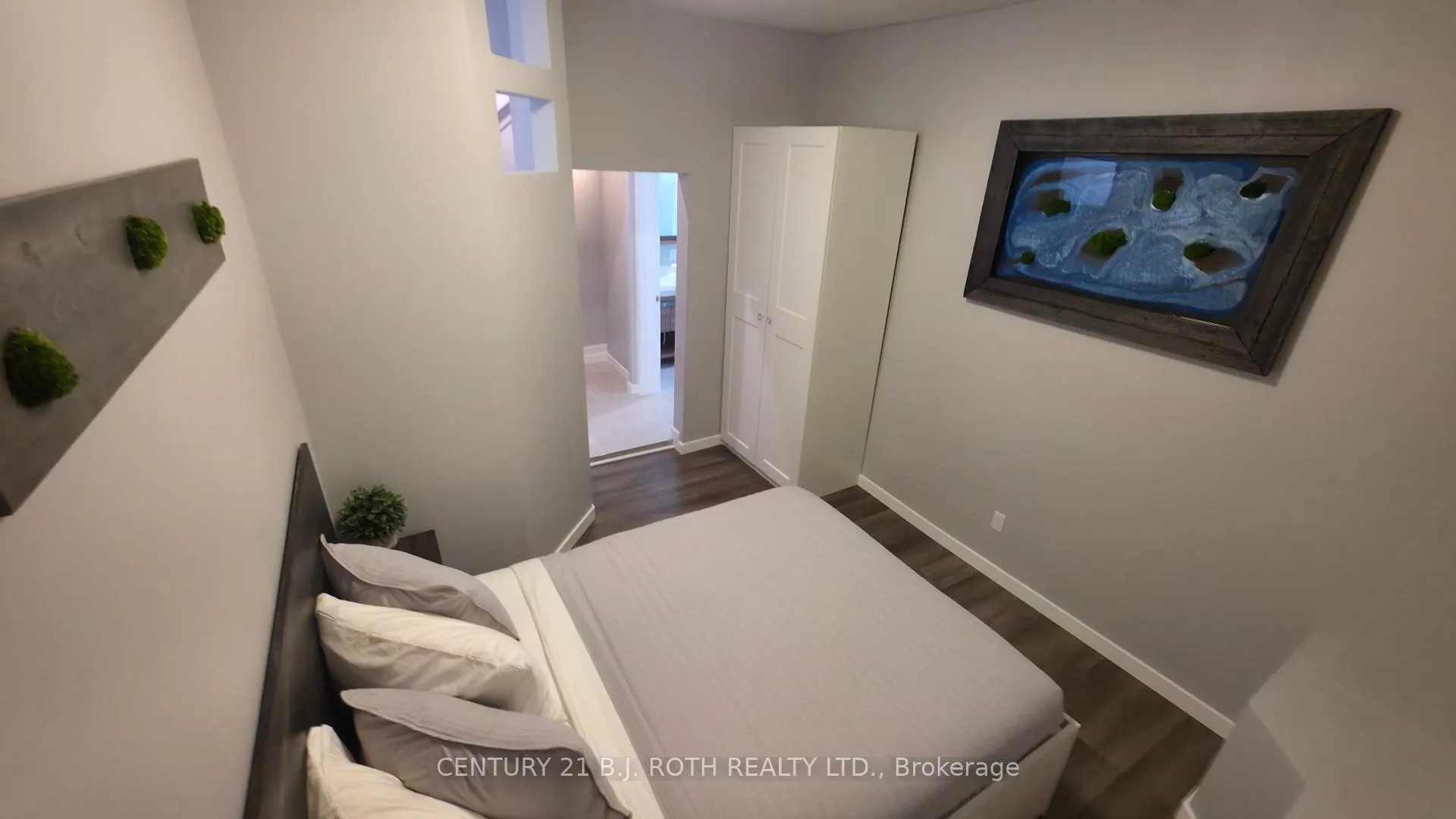 Photo 5 of Unit 3, 82 Albert Street N, Orillia — HOMEH