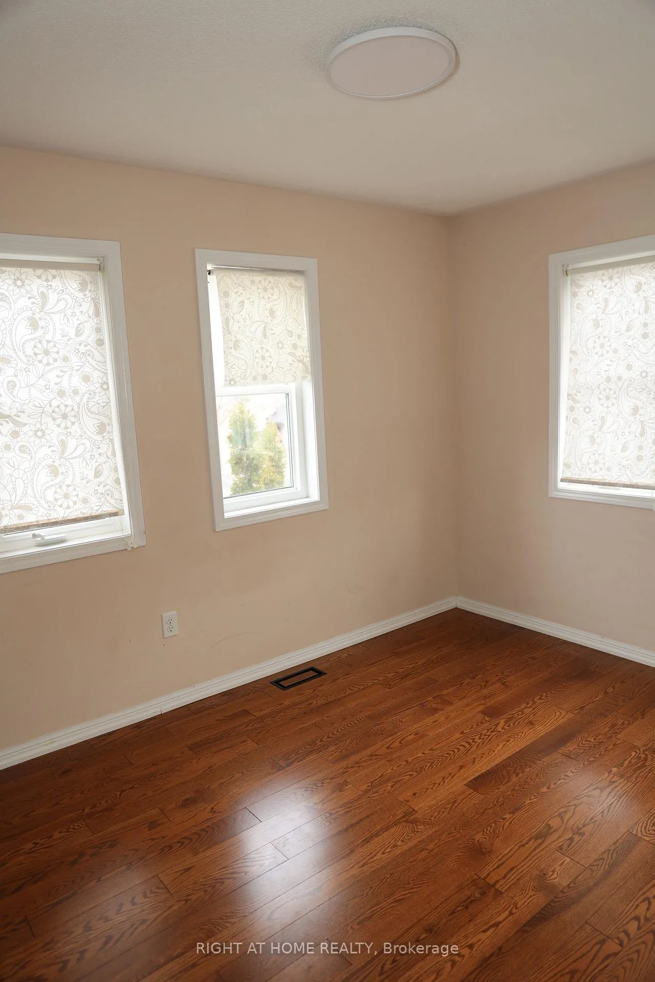 Photo 17 of 76 Bevington Road, Brampton, Northwest Brampton — HOMEH