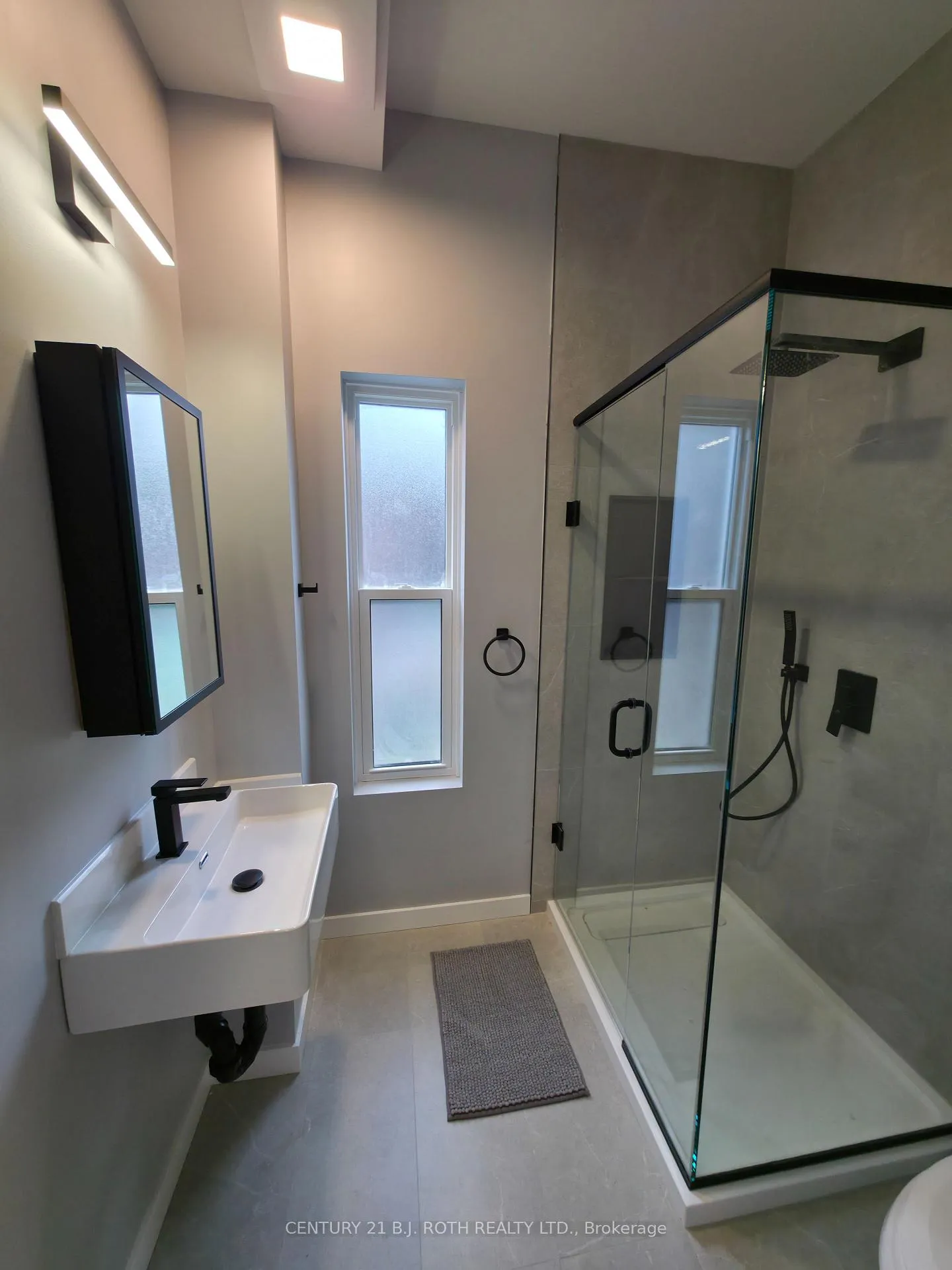 Photo 3 of Unit 4, 82 Albert Street N, Orillia — HOMEH
