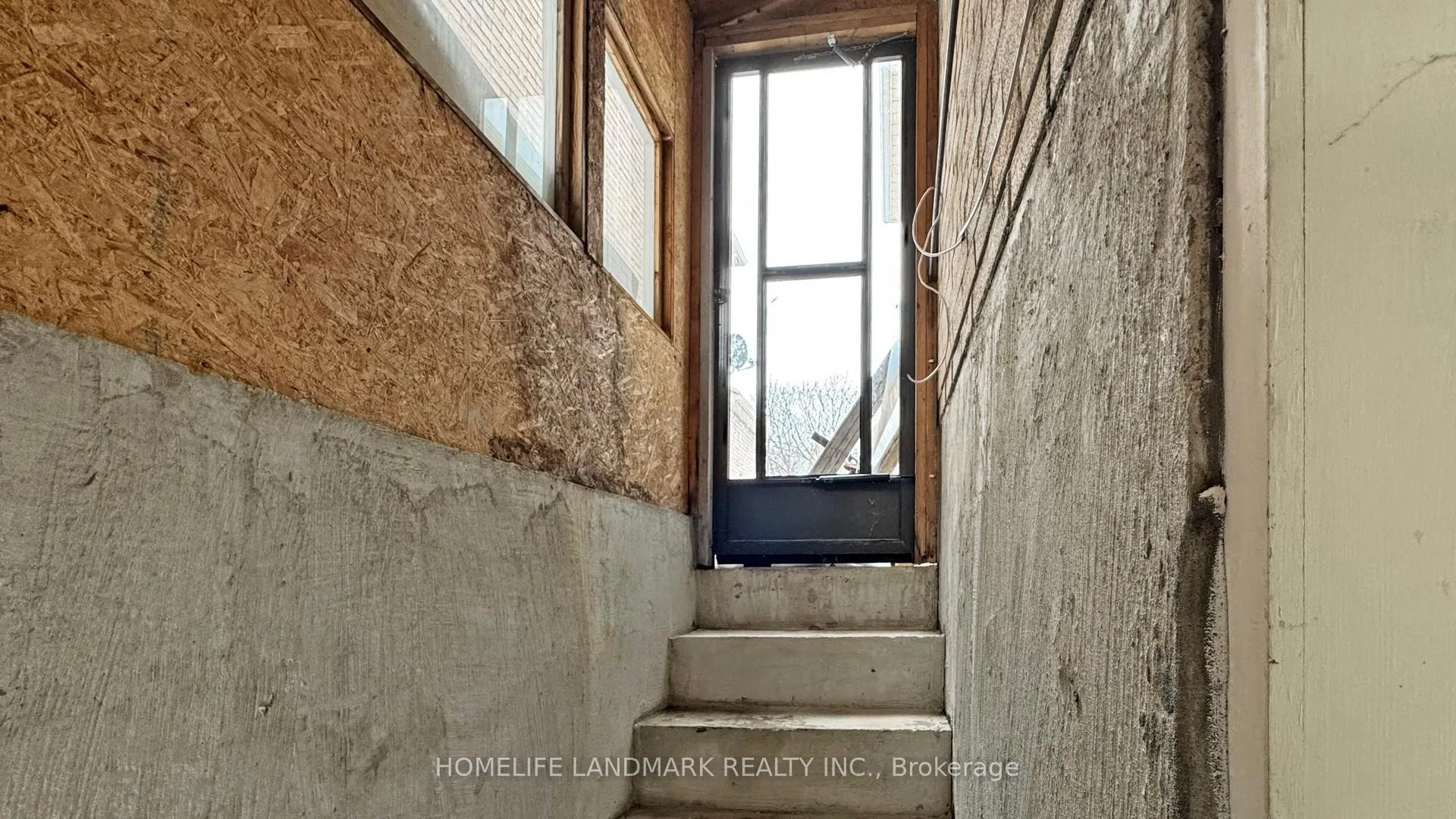 Photo 48 of 121 Digby Crescent, Markham, Milliken Mills East — HOMEH