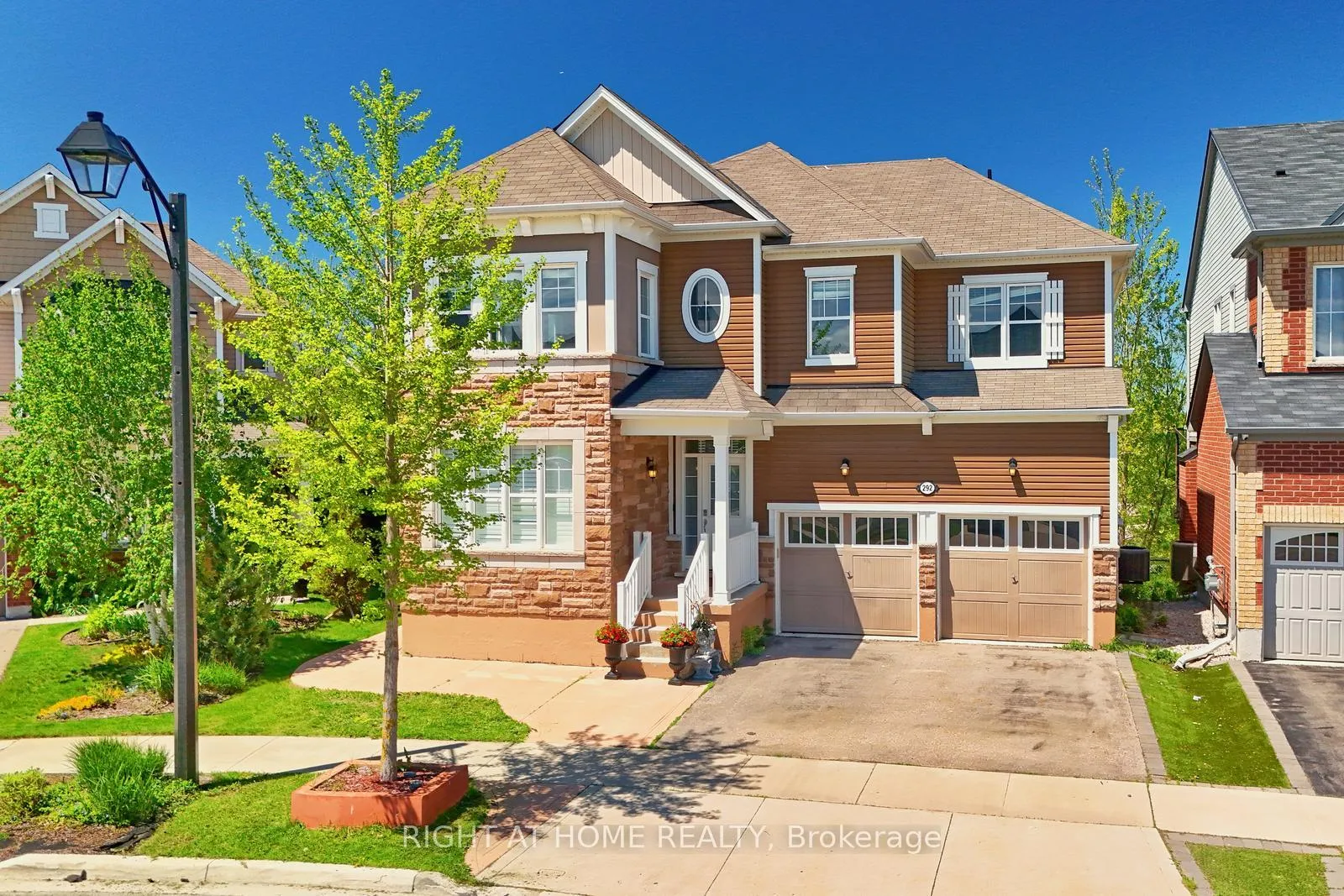Photo 1 of 292 Falling Green Crescent, Kitchener, Trussler — HOMEH