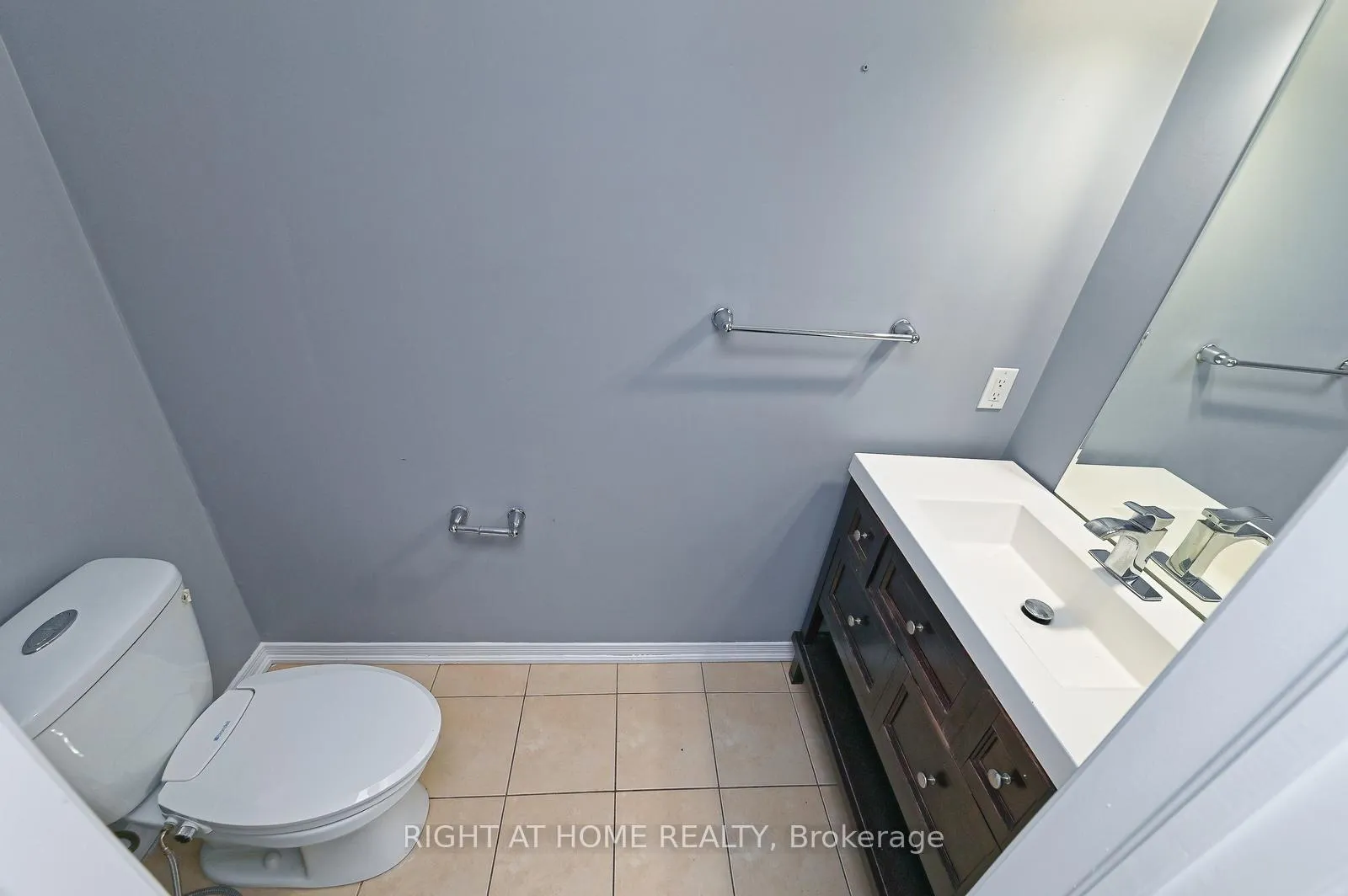 Photo 12 of 292 Falling Green Crescent, Kitchener, Trussler — HOMEH