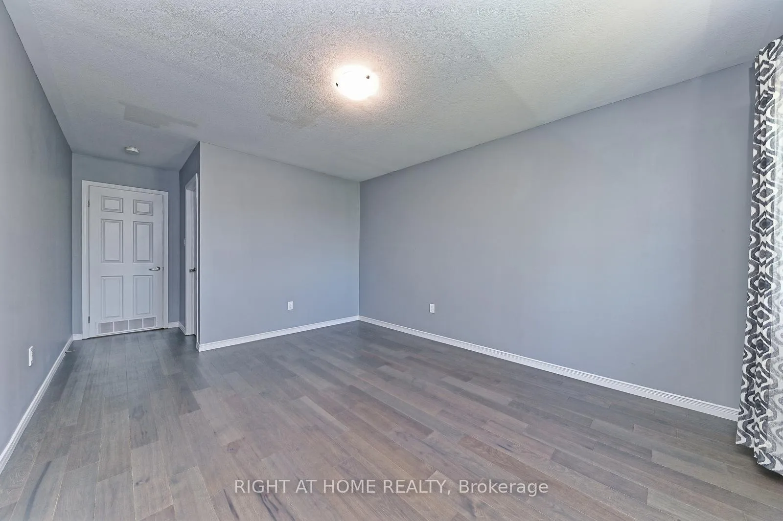 Photo 19 of 292 Falling Green Crescent, Kitchener, Trussler — HOMEH