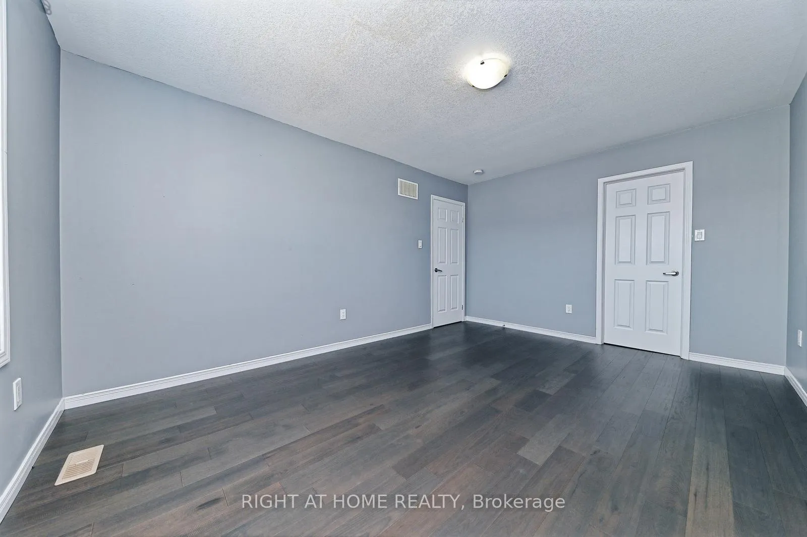 Photo 24 of 292 Falling Green Crescent, Kitchener, Trussler — HOMEH