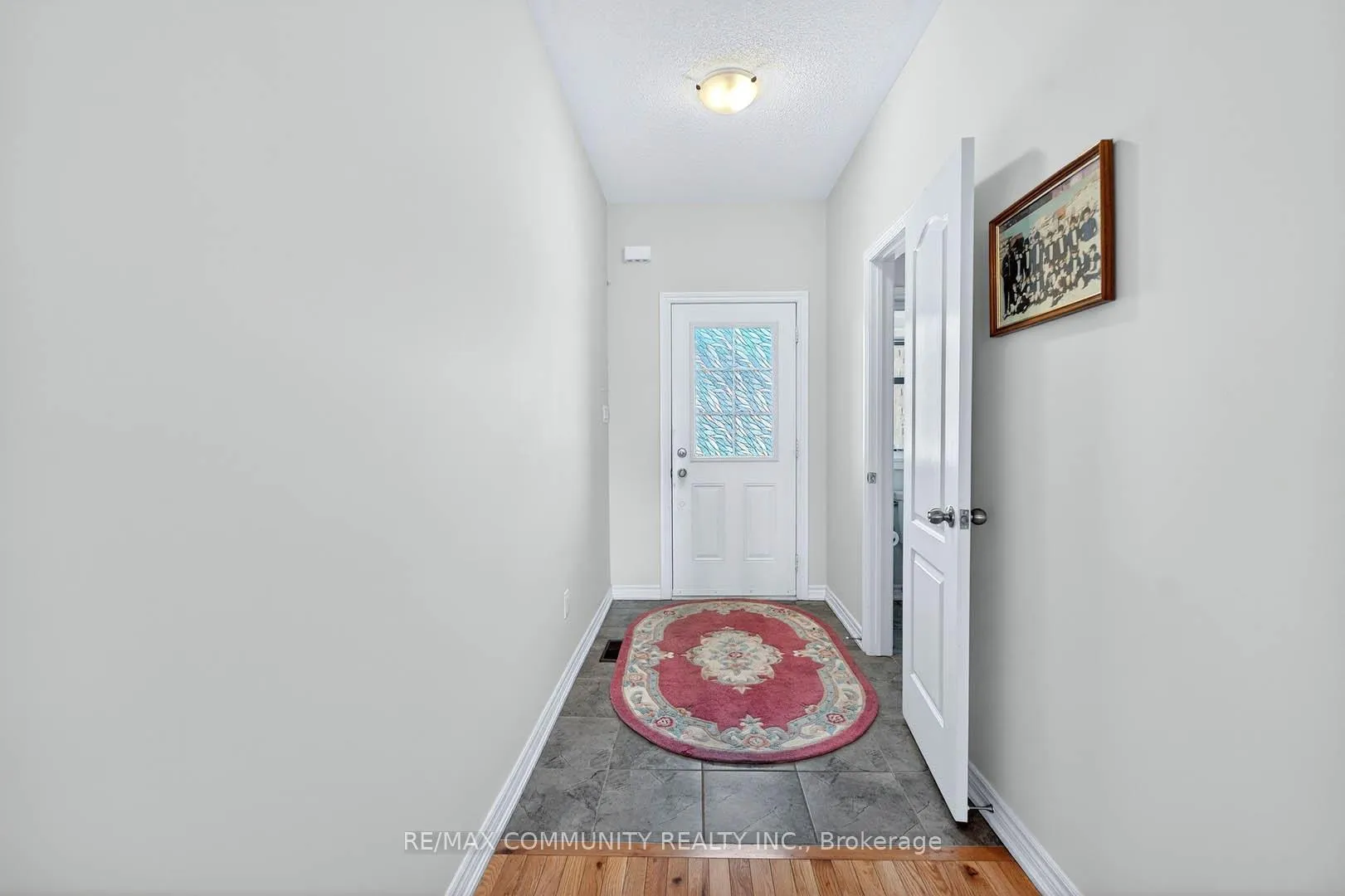 Photo 2 of 1228 Peelar Crescent, Innisfil, Lefroy — HOMEH