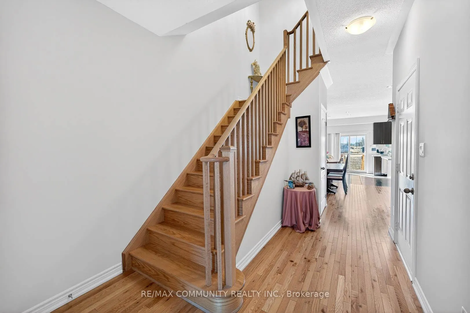 Photo 3 of 1228 Peelar Crescent, Innisfil, Lefroy — HOMEH