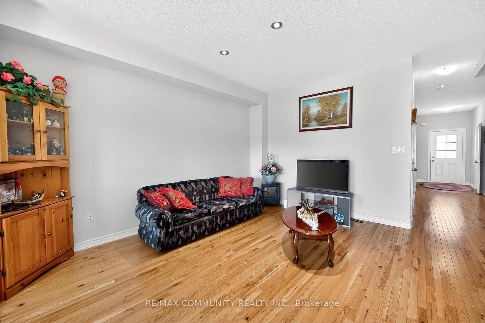 Photo 10 of 1228 Peelar Crescent, Innisfil, Lefroy — HOMEH