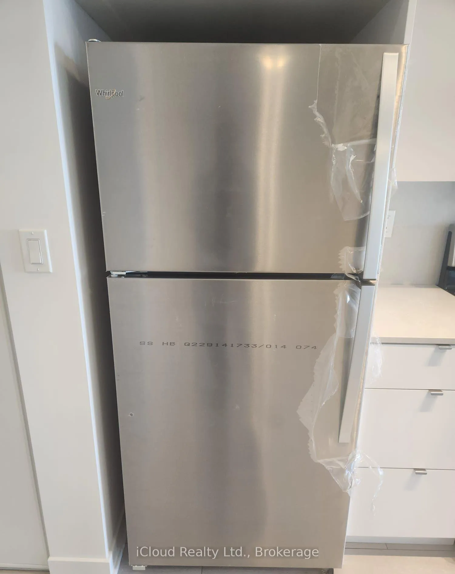 Photo 4 of Unit B304, 3200 Dakota Common, Burlington, Alton — HOMEH