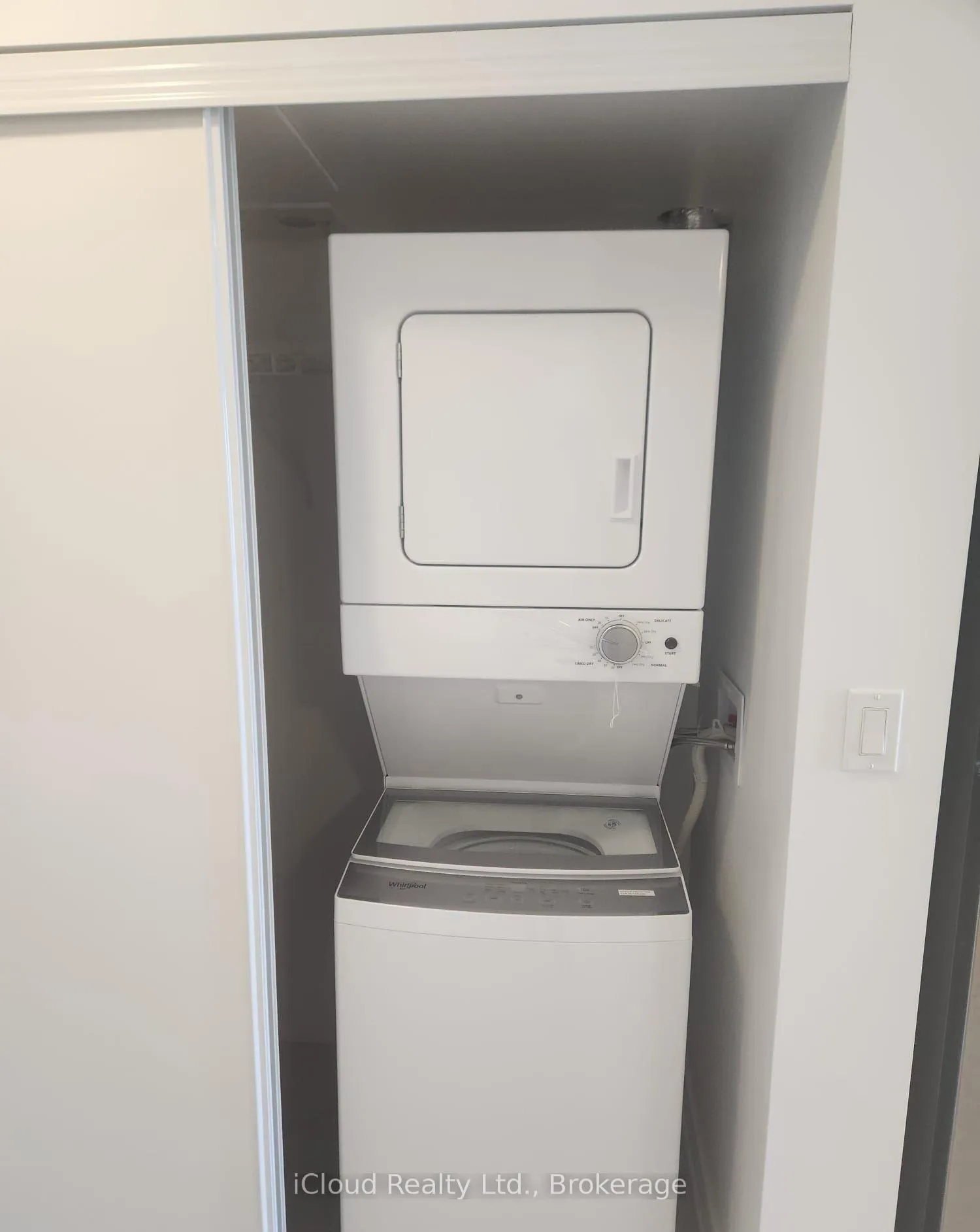 Photo 11 of Unit B304, 3200 Dakota Common, Burlington, Alton — HOMEH