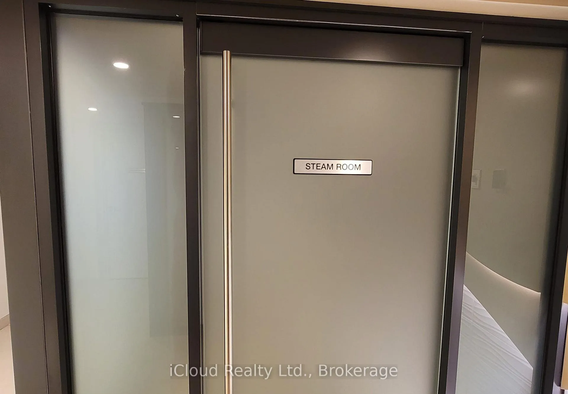 Photo 16 of Unit B304, 3200 Dakota Common, Burlington, Alton — HOMEH