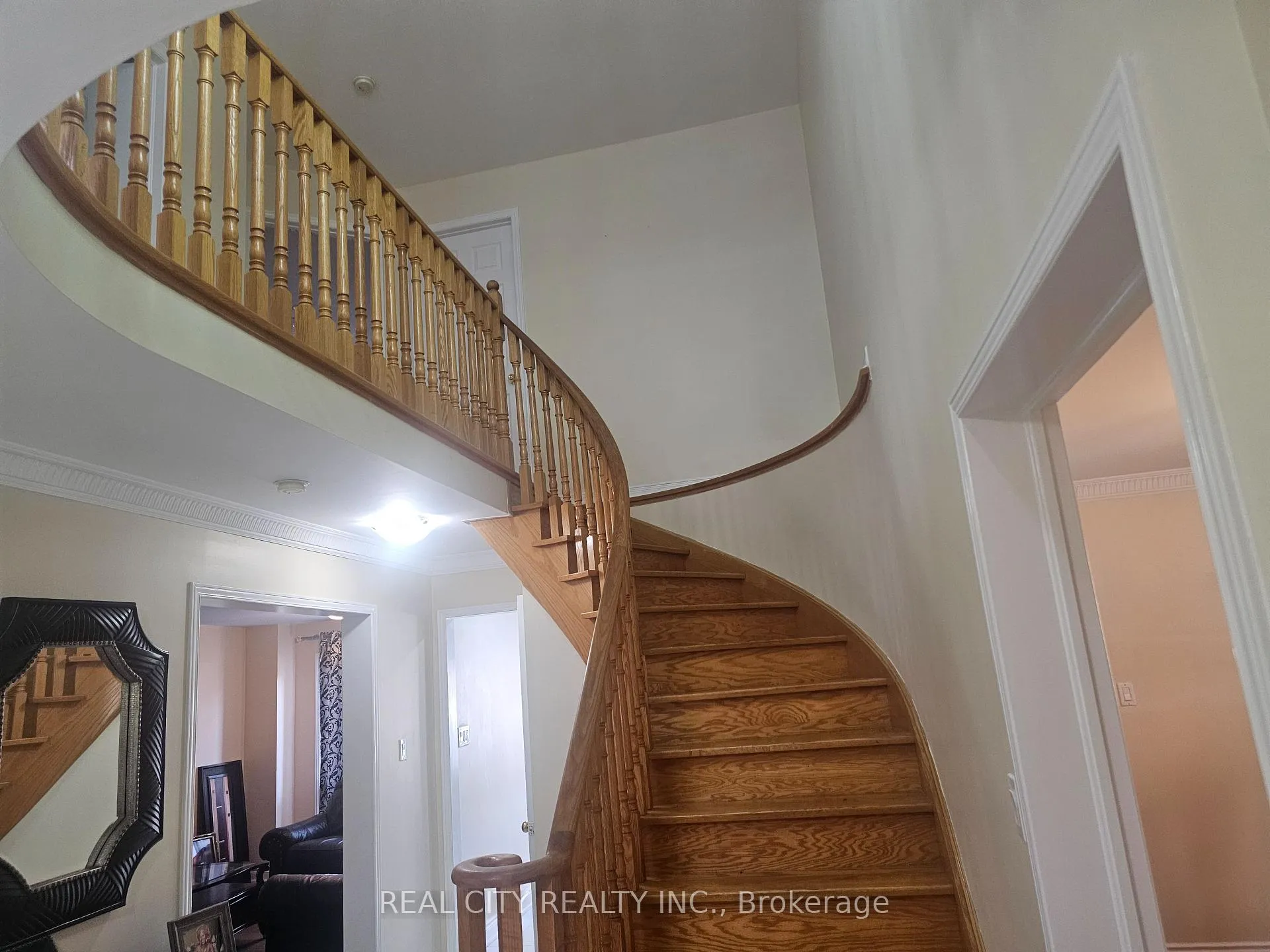 Photo 16 of 37 Bobcat Street, Brampton, Sandringham-Wellington — HOMEH