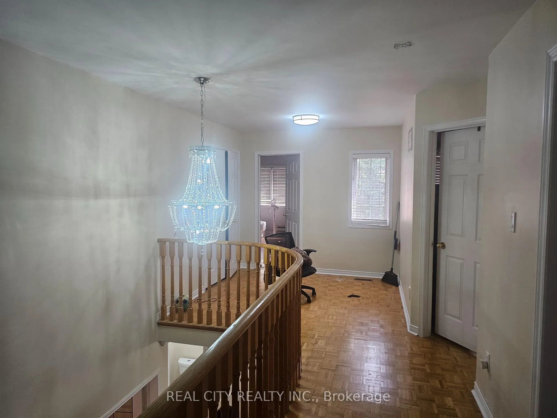 Photo 17 of 37 Bobcat Street, Brampton, Sandringham-Wellington — HOMEH
