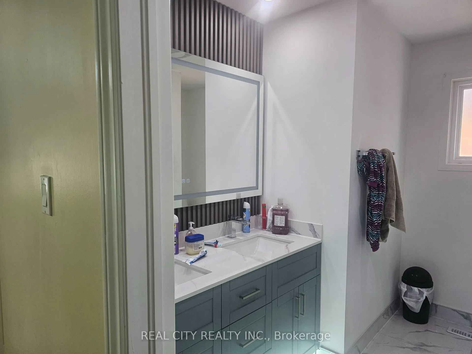 Photo 19 of 37 Bobcat Street, Brampton, Sandringham-Wellington — HOMEH