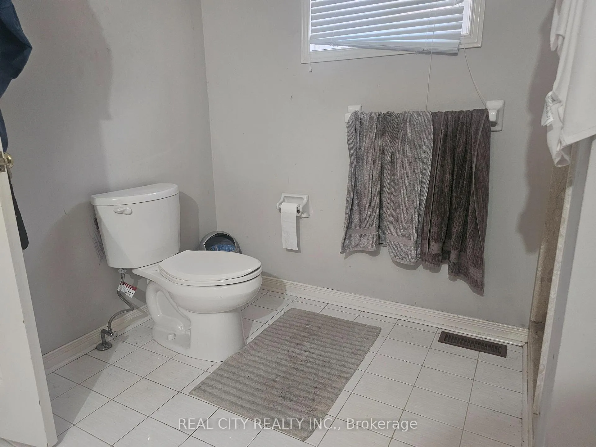 Photo 23 of 37 Bobcat Street, Brampton, Sandringham-Wellington — HOMEH