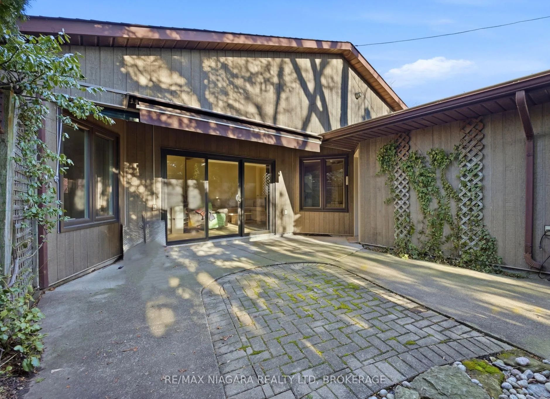 Photo 26 of 1 Springbank Drive, St. Catharines, Ridley — HOMEH