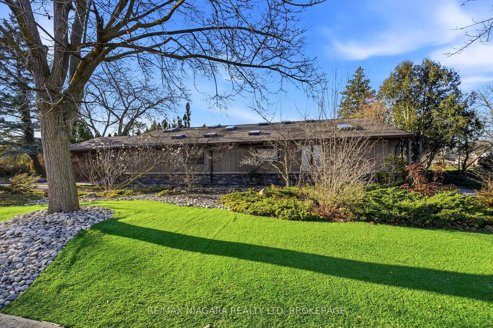 Photo 31 of 1 Springbank Drive, St. Catharines, Ridley — HOMEH