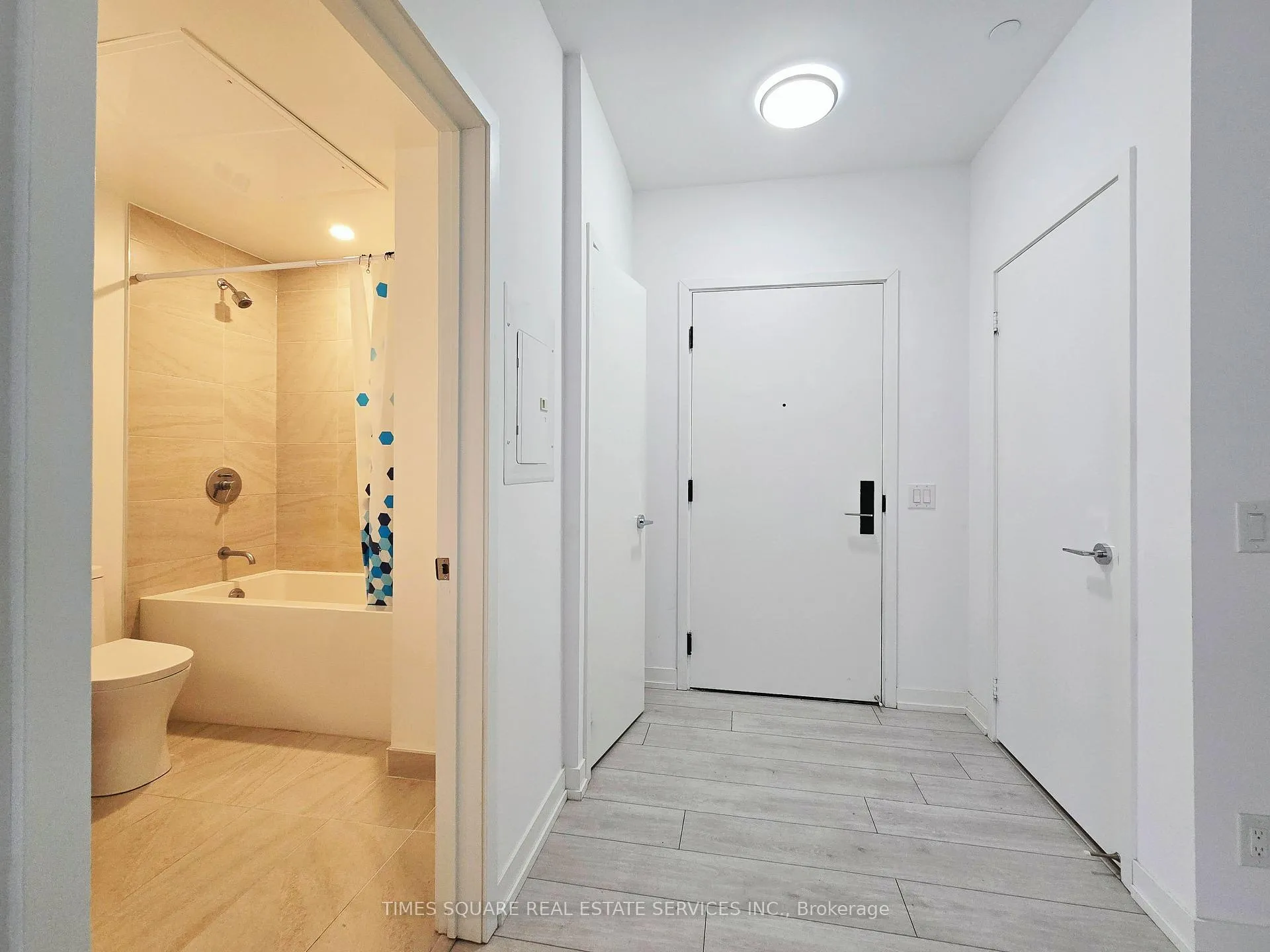 Photo 9 of Unit 912, 270 Dufferin Street, Toronto, South Parkdale — HOMEH