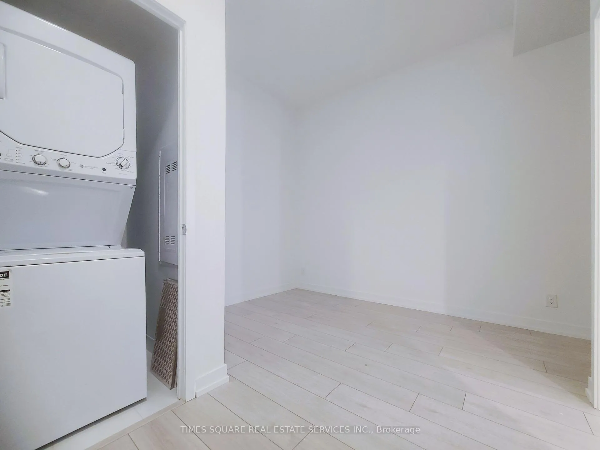 Photo 12 of Unit 912, 270 Dufferin Street, Toronto, South Parkdale — HOMEH