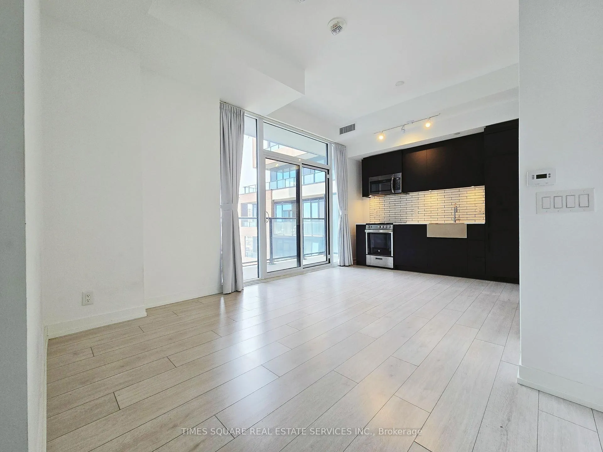 Photo 15 of Unit 912, 270 Dufferin Street, Toronto, South Parkdale — HOMEH