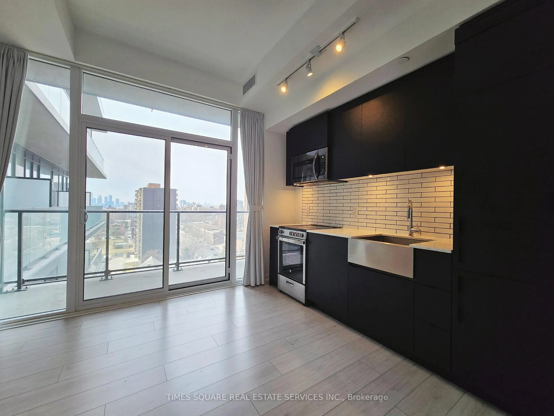 Photo 19 of Unit 912, 270 Dufferin Street, Toronto, South Parkdale — HOMEH