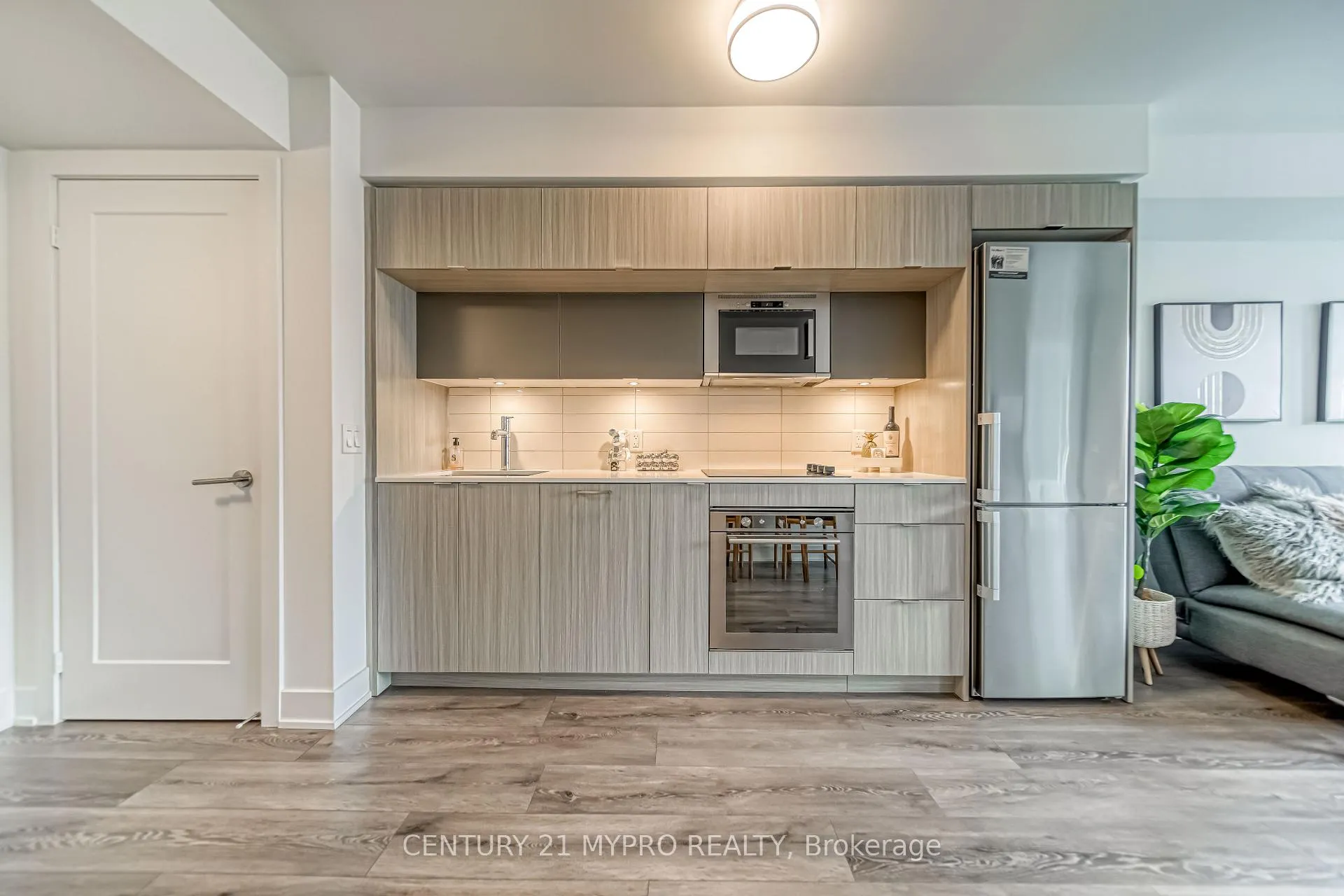 Photo 12 of Unit 1621, 585 Bloor Street E, Toronto, North St. James Town — HOMEH