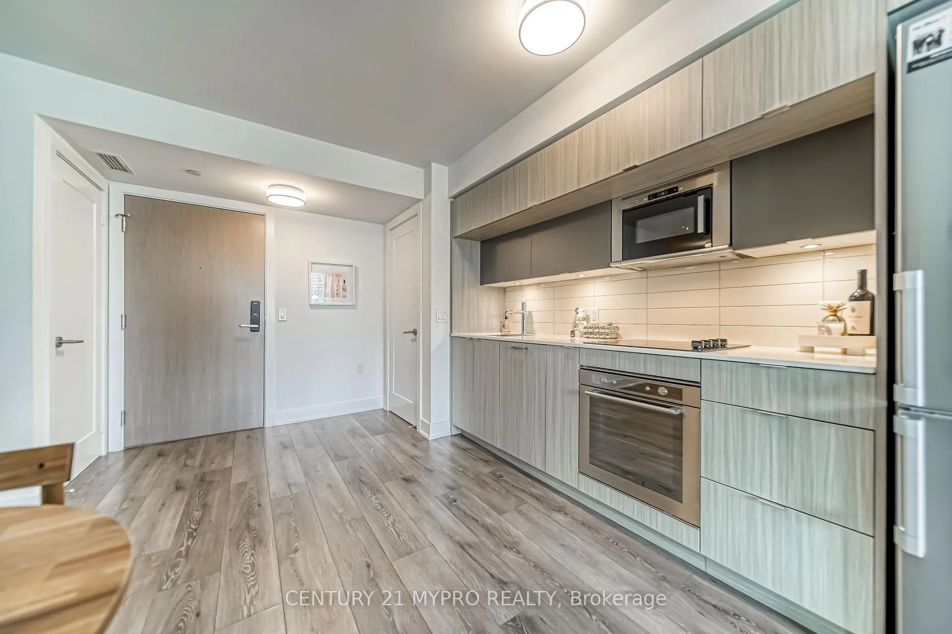 Photo 14 of Unit 1621, 585 Bloor Street E, Toronto, North St. James Town — HOMEH