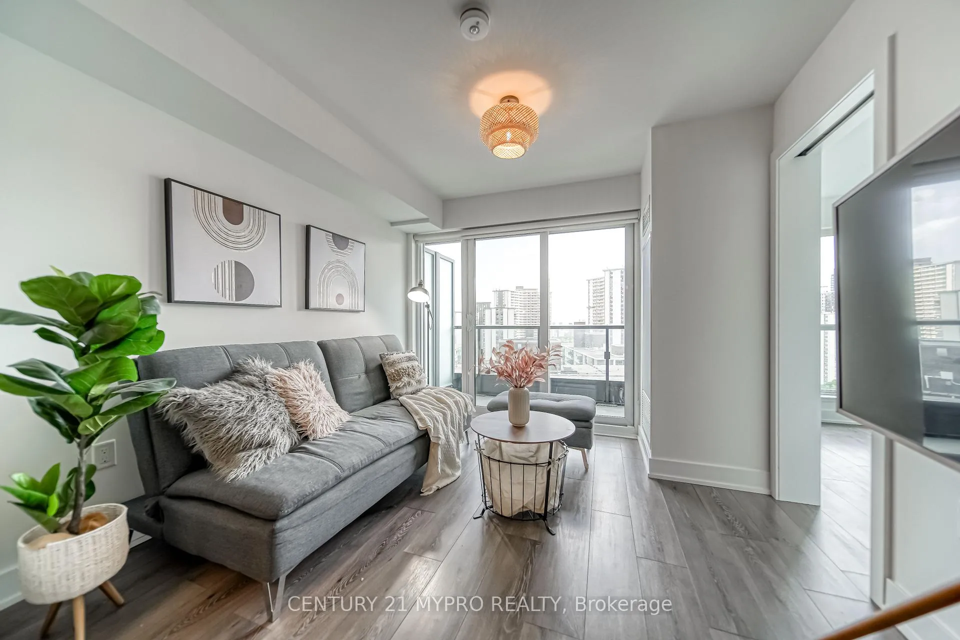 Photo 16 of Unit 1621, 585 Bloor Street E, Toronto, North St. James Town — HOMEH
