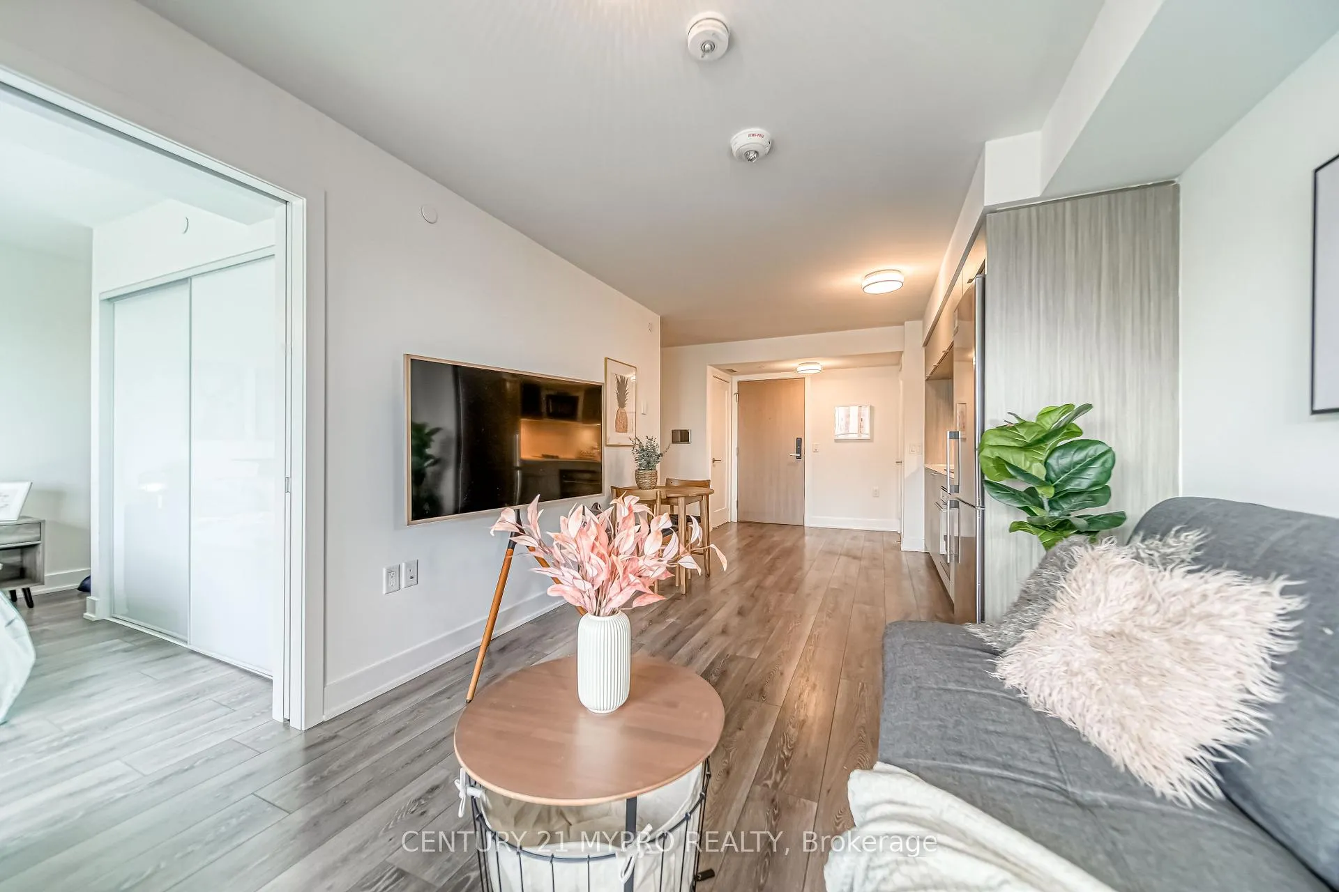 Photo 20 of Unit 1621, 585 Bloor Street E, Toronto, North St. James Town — HOMEH