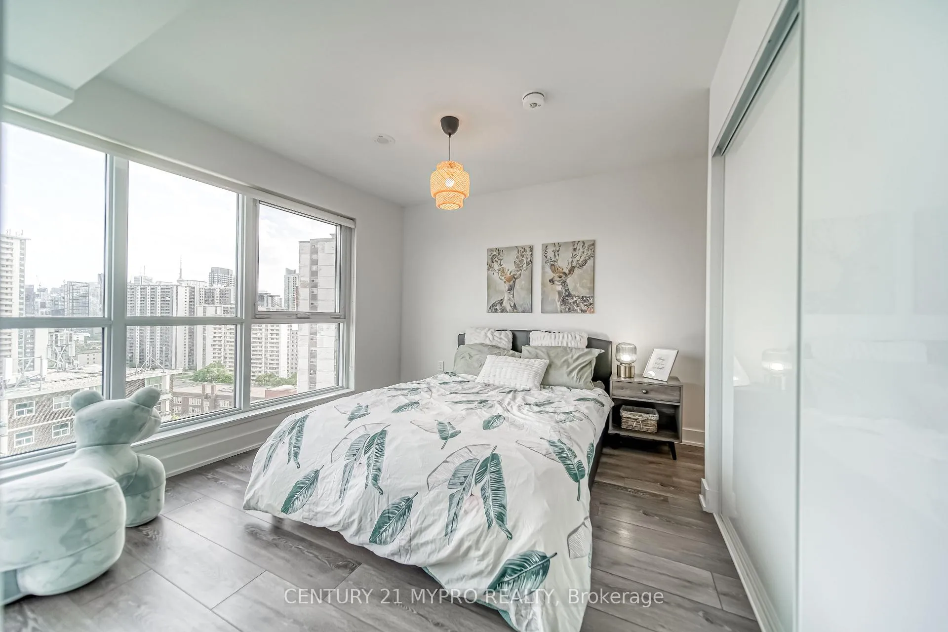 Photo 22 of Unit 1621, 585 Bloor Street E, Toronto, North St. James Town — HOMEH