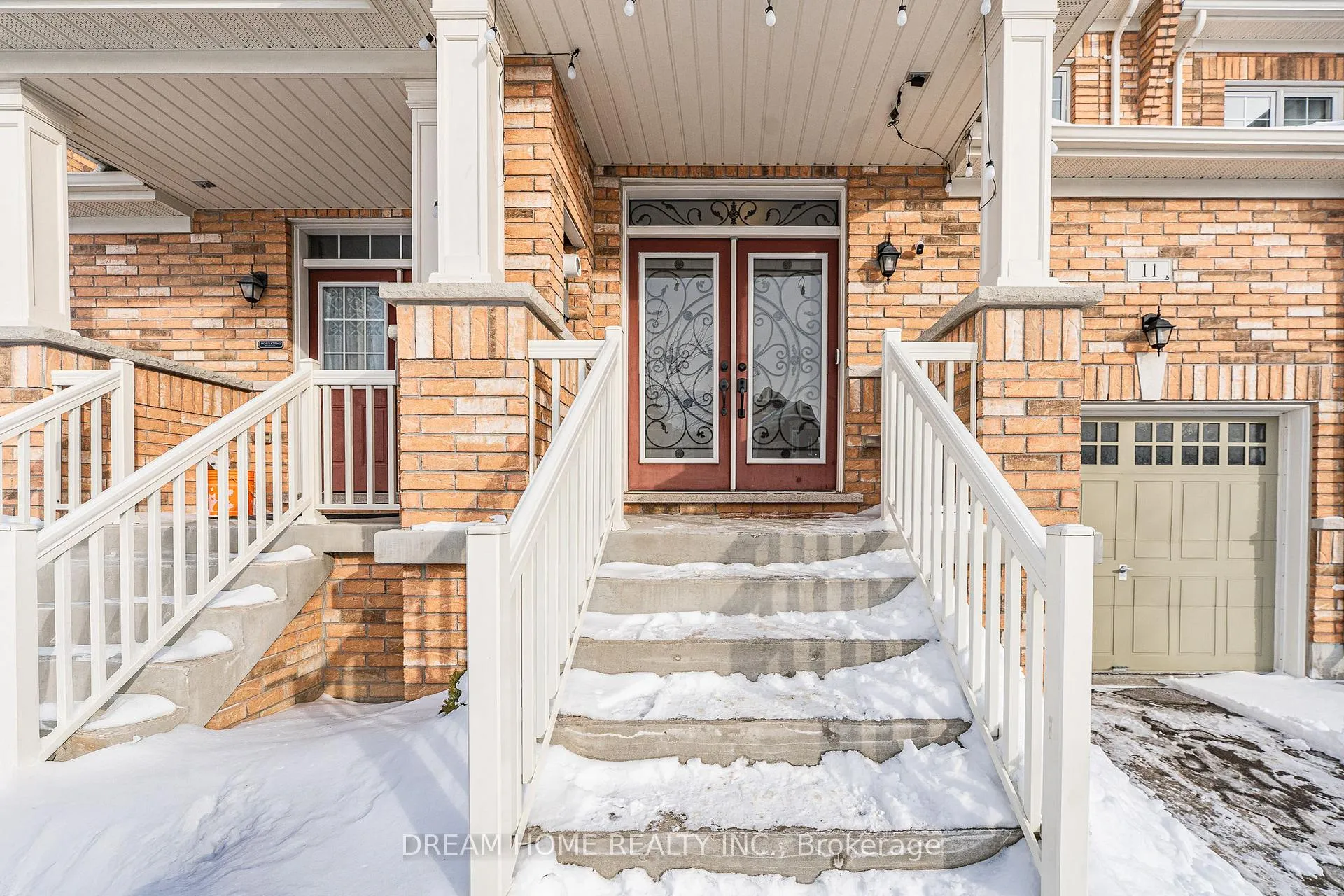 Photo 3 of 11 Homer Crescent, Aurora, Rural Aurora — HOMEH