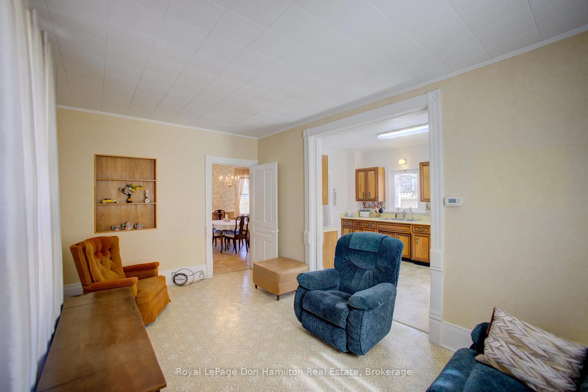 Photo 9 of 440 Reserve Avenue S, North Perth, Listowel — HOMEH